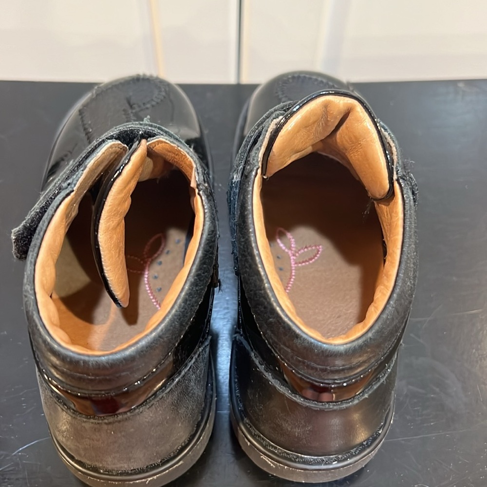 EUC! Umi Toddler Girls size 27 (10) Black, Boots walker patent leather - Picture 5 of 7